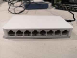 5x Assorted Network Switches