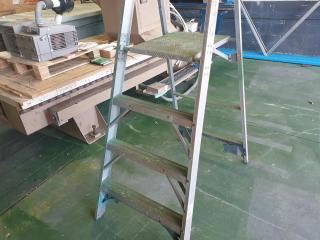 Rhino Industrial Step Ladder