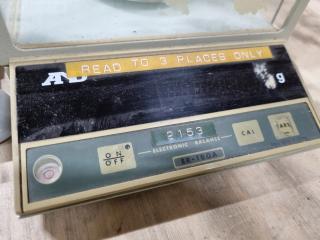 Electronic Balance Scale by A&D