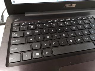 Asus F556UV Laptop Computer w/ Intel Core i5 & Windows 10