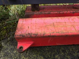 2 x Red Spreader Bars