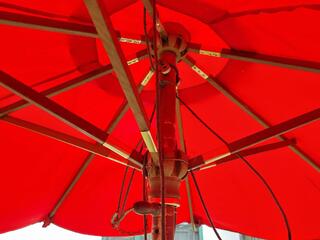 Wood Picknick Table w/ Canvas Shade Umbrella