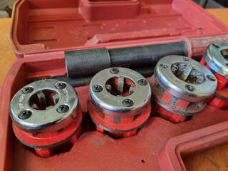 Ratchet Pipe Threading Tool Set