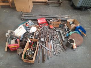 Large Assortment of Workshop Handtools/Supplies