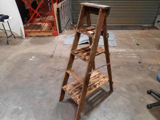 Vintage Style Rustic Step Ladder