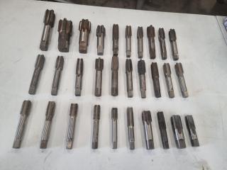 Large Assortment of 30 HSS Pipe Tapers