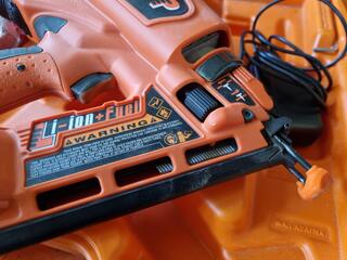 Paslode Cordless Angled Bradder IM250A Li 16GA