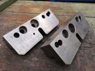 Pair of Metal Milling Mounting Braces
