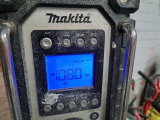 Makita Jobsite Radio DMR107, has faults