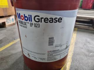 New 20 Litre Pail Mobil Grease