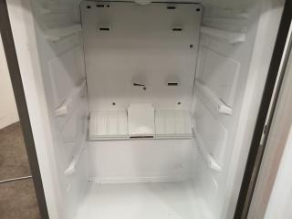 LG Refrigerator Freezer, 305L