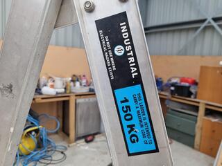 Easy Access DX Industrial Step Ladder