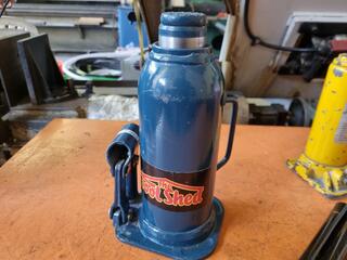 2x Bottle Jacks