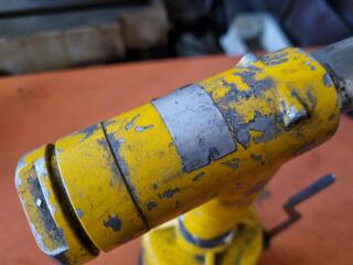 Sumake Air Riveter