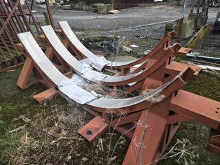 6 x Curved Stands 