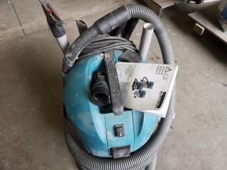 Makita 20L Wet / Dry Vacuum VC2012L