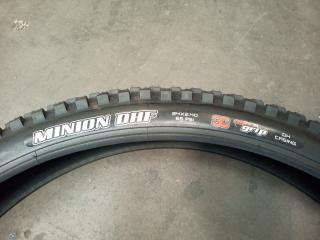 2 Maxxis Minion 24" MTB Downhill Tyres