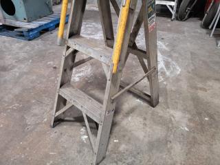 Alco Buddy 920mm Aluminum Step Ladder w/ Safety Rail