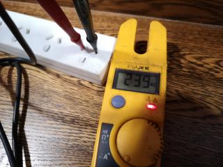 Fluke T5-600 Electrical Tester