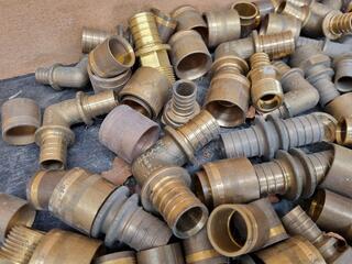 Assorted Brass Pipe Connectors, 32mm & 25mm Sizes