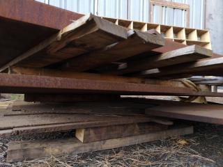 2.5-Ton Pile of Scrap Steel