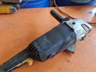 GMC Corded 230mm Angle Grinder