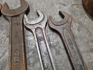 9x Assorted Wrenches