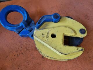 Titan 3-Ton Universal Plate Clamp