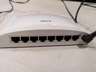 5x Assorted Network Switches