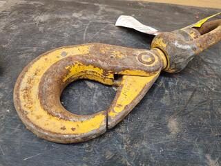 Gunnebo Clevis Self Locking Hook, Damaged