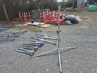 5 x Portable Road Sign Stands