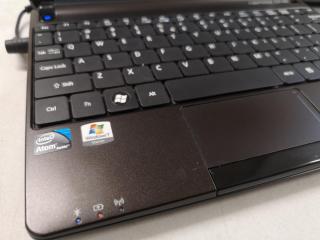 Acer Aspire One D270 Netbook Computer