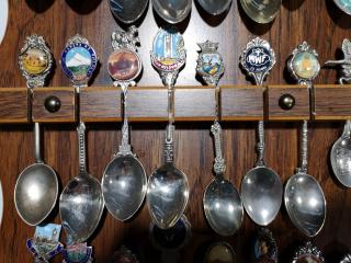 96x Decorative Display Spoons w/ 2x Wooden Wall Boards