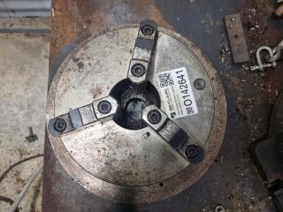 Three Jaw Chuck on Plate