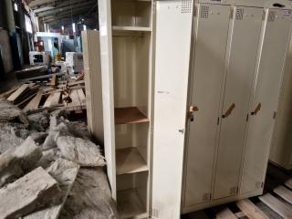 3 x Lockers