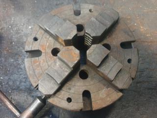 Four Jaw Chuck