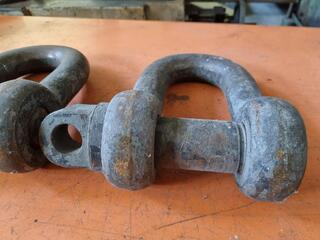 2x Large D-Shackles