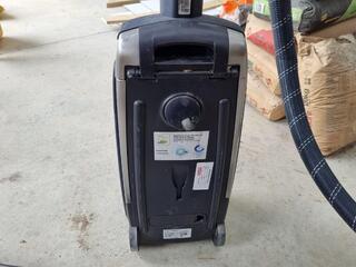 Sauber Intelligence SI-200 Vacuum Cleaner