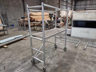 Collapsible Mobile Platform/Scaffolding Unit