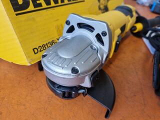 DeWalt Corded 125mm Angle Grinder, New