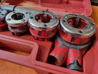 Ratchet Pipe Threading Tool Set