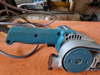 Makita Corded 30mm Belt Sander 9031