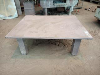 Small Plate Steel Table