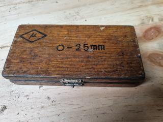 Precision Outside Micrometer, 0-25mm scale