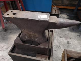 725mm Steel Anvil w/ Stand