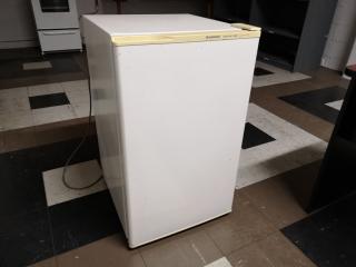 Simpson Manual 140L Refrigerator