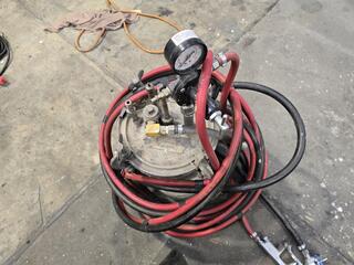 Spray Painting Pot and Gun