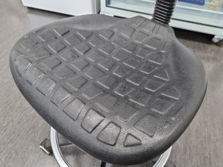 Damba Adjustable Laboratory / Office Chair