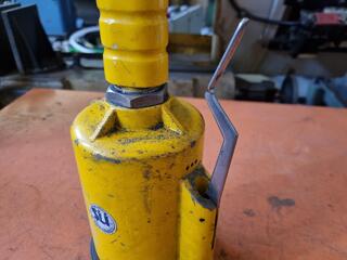 Sumake Air Riveter