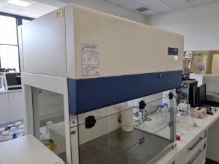 Esco Laboratory UV PCR Cabinet